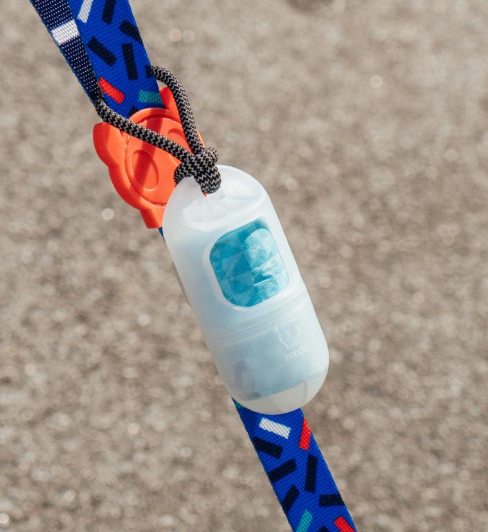 zee dog poop dispenser