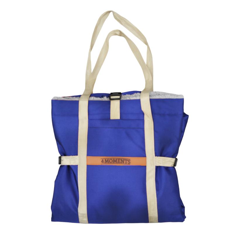 4-moments-bolso-tapete-azul-110x80-cm